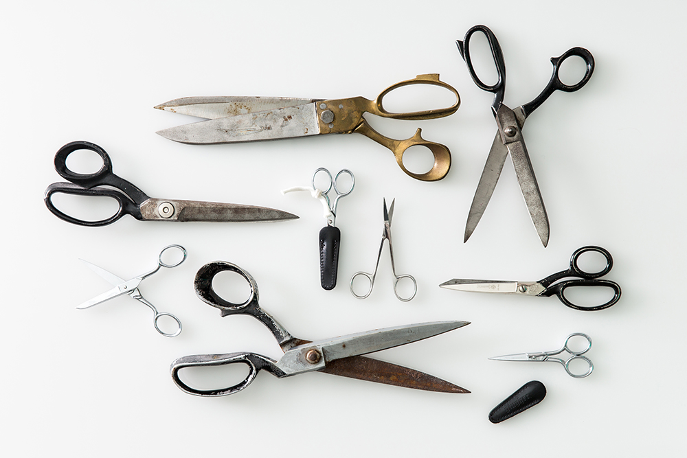 THE-SCHOOL-OF-MAKING-FOR-THE-LOVE-OF-TOOLS-ASSORTED-SCISSORS